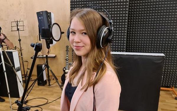Weronika Majcher kojącym głosem zaśpiewała megahit Brodki. Musicie to zobaczyć